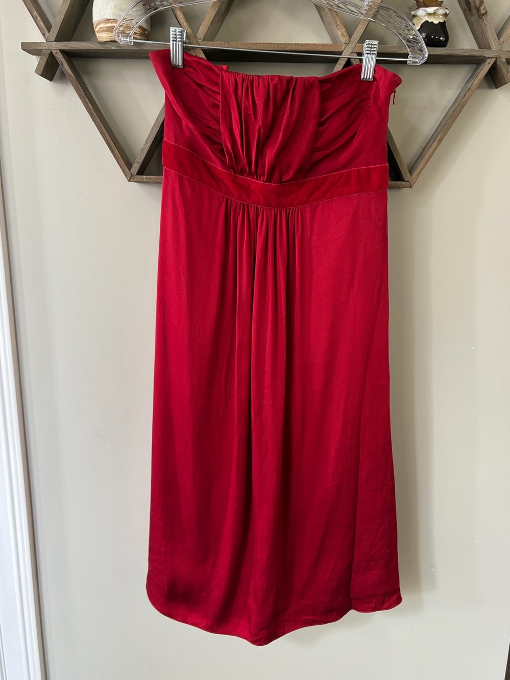 Banana Republic red strapless silk cocktail dress. Size 6.